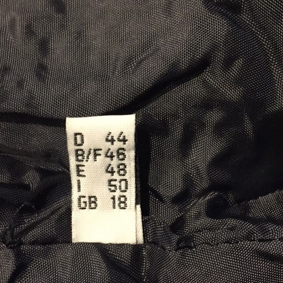 Saks 5th Ave gray blazer w conical buttons - Picture 6 of 6